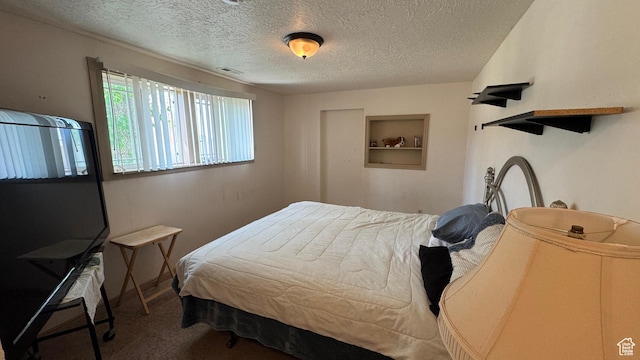 30 E 300 S, Fillmore, UT 84631 - carpeted bedroom with a textured ceiling