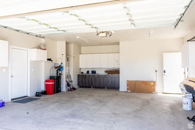 2738 W 270 N, Hurricane, UT 84737 - garage featuring a garage door opener