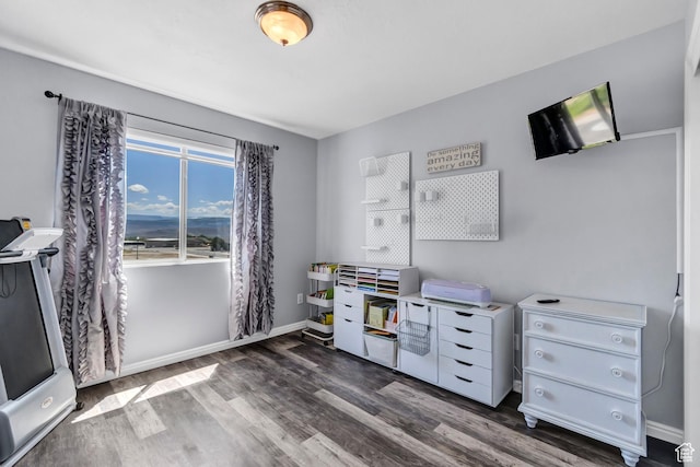 1038 N Plaza Dr, Richfield, UT 84701 - office featuring wood finished floors and baseboards