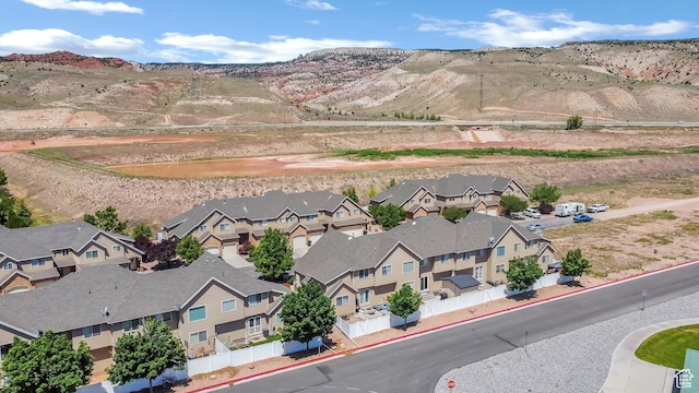 1038 N Plaza Dr, Richfield, UT 84701 - aerial perspective of suburban area with mountains