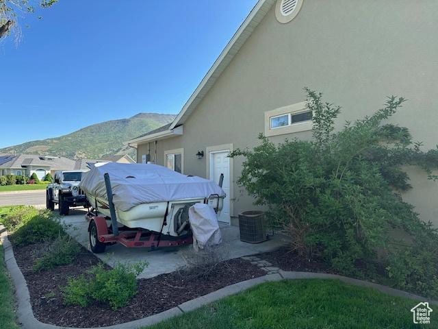 2025 E Skyline Dr, South Ogden, UT 84403 - view of property exterior featuring a mountain view and stucco siding