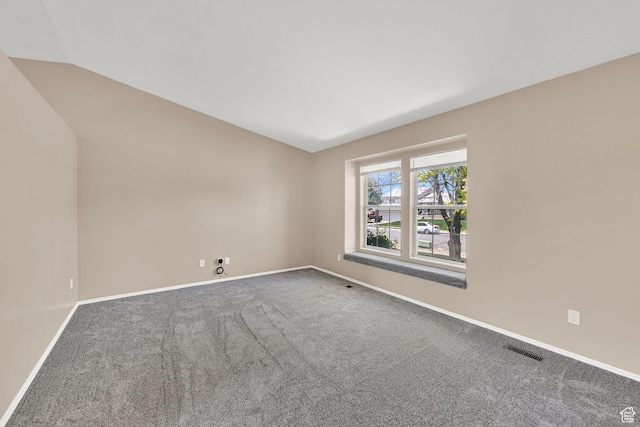 639 W 3750 S, Riverdale, UT 84405 - carpeted empty room featuring baseboards and vaulted ceiling