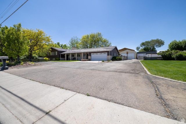 550 S 1500 W, Vernal, UT 84078 - ranch-style house featuring a chimney