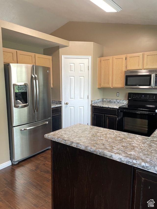 13778 S 2260 W, Riverton, UT 84065 - kitchen featuring stainless steel appliances, light brown cabinets, lofted ceiling, dark wood-type flooring, and baseboards