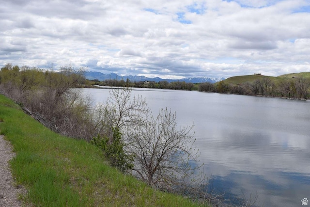 4633 E Glendale Rd, Preston, ID 83263 - water view featuring mountains