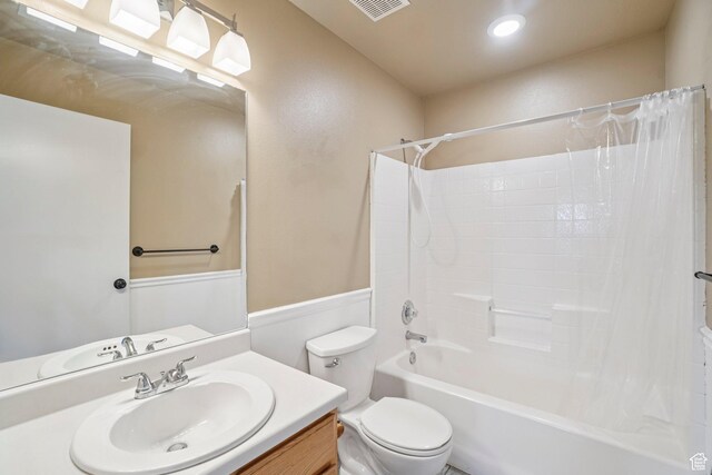 802 E 580 N, Tooele, UT 84074 - full bathroom featuring vanity, shower / bath combo, toilet, and recessed lighting