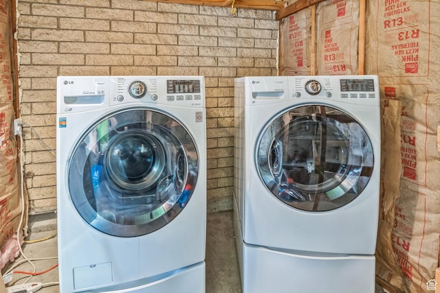 5230 S 5200 W, Kearns, UT 84118 - washroom with washing machine and dryer