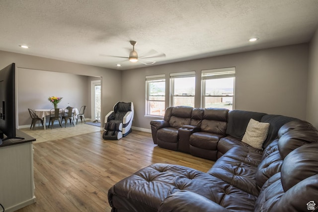 113 E 1500 N, Vernal, UT 84078 - living area featuring a ceiling fan, a textured ceiling, light wood finished floors, recessed lighting, and baseboards