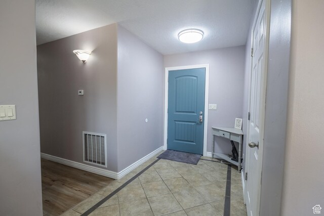 113 E 1500 N, Vernal, UT 84078 - entryway featuring baseboards