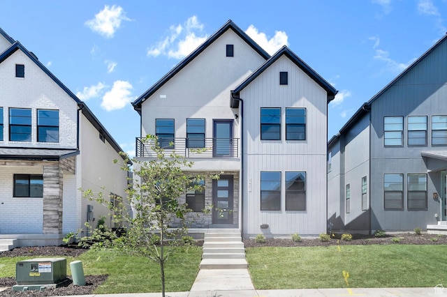2421 N Ribe Ln, Lehi, UT 84043 - view of front of home featuring a front yard and a balcony