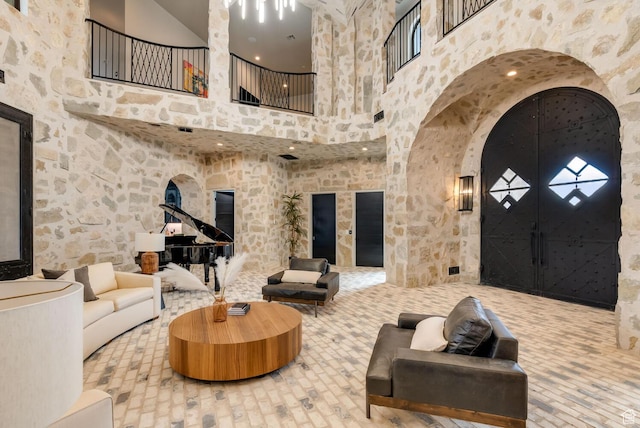 2836 S 2300th Cir E, St George, UT 84790 - common area featuring high vaulted ceiling