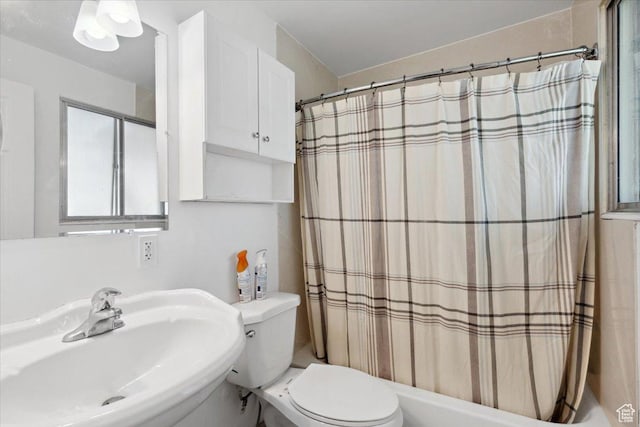 175 Green Dr, Layton, UT 84041 - full bath featuring a sink, toilet, and shower / tub combo
