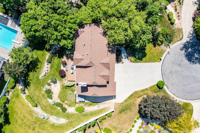 12563 S Bear Castle Cv, Draper, UT 84020 - drone / aerial view of a pool