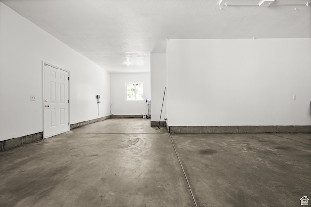 12563 S Bear Castle Cv, Draper, UT 84020 - view of garage