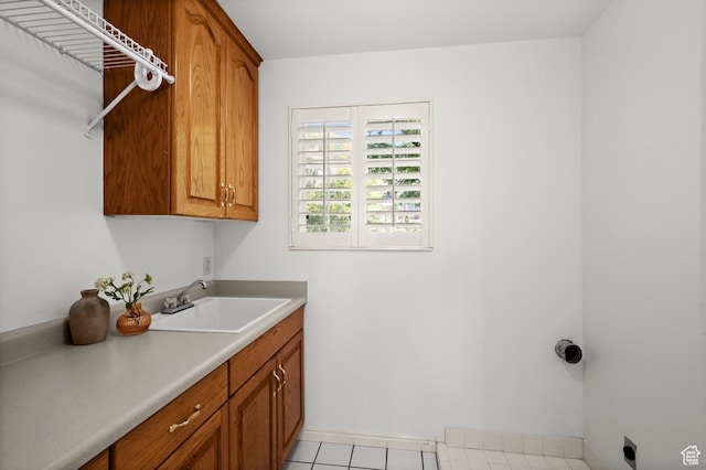 12563 S Bear Castle Cv, Draper, UT 84020 - laundry area featuring cabinet space, hookup for an electric dryer, and baseboards