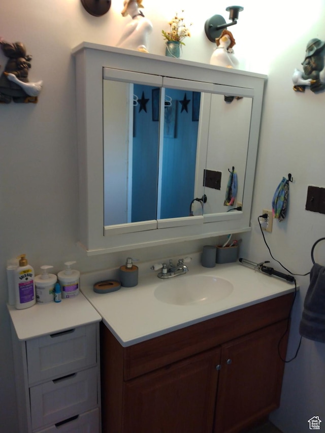 415 E 100 N, Elmo, UT 84521 - bathroom with vanity