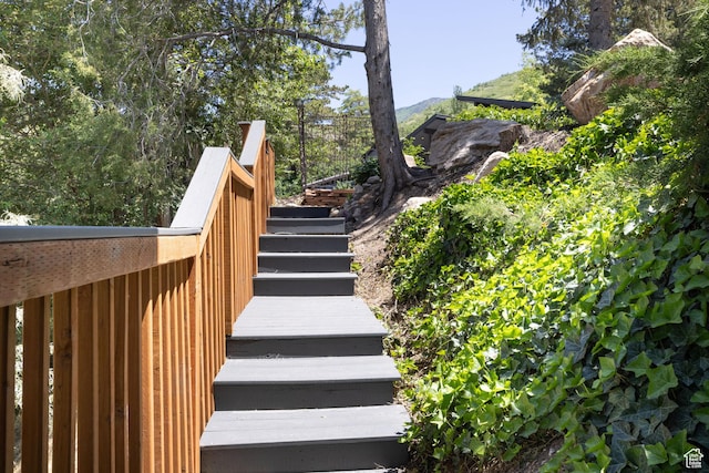 4774 S Oak Terrace Dr, Millcreek, UT 84124 - view of stairway