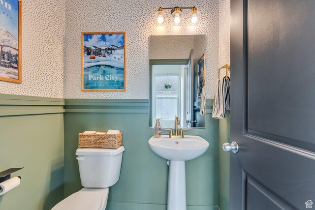 6439 W S Jordan Pkwy, South Jordan, UT 84009 - bathroom with toilet