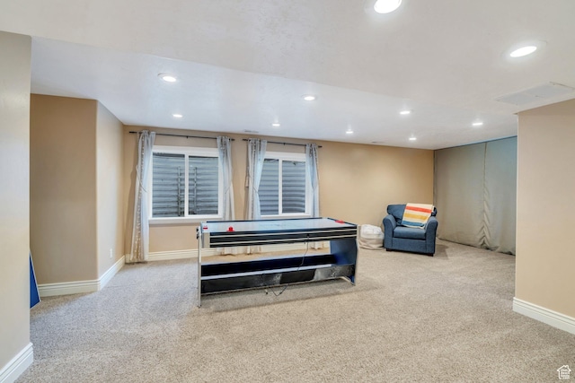 386 W 250 S, Lindon, UT 84042 - living area with carpet floors, baseboards, and recessed lighting