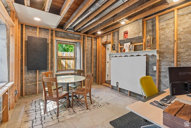 479 N Main St, Farmington, UT 84025 - dining area featuring concrete floors