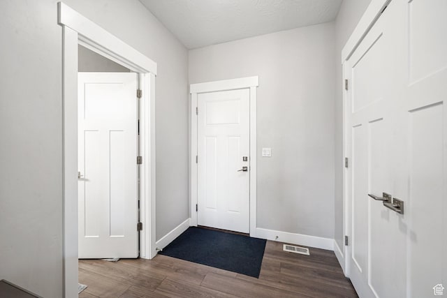 149 E 230 N, Vineyard, UT 84059 - entryway featuring wood finished floors and baseboards