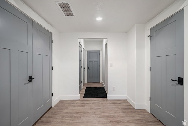 149 E 230 N, Vineyard, UT 84059 - corridor featuring baseboards, light wood-style flooring, and recessed lighting