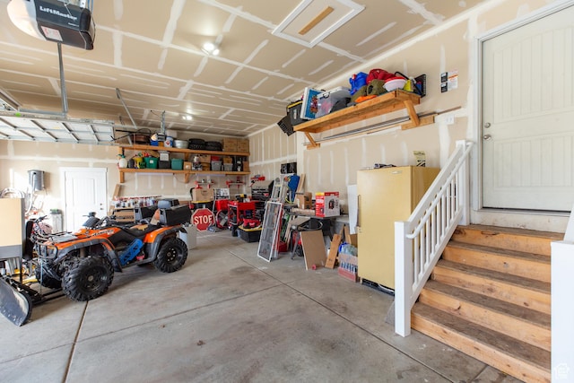343 W Deer Creek Trl, Salem, UT 84653 - garage with a garage door opener