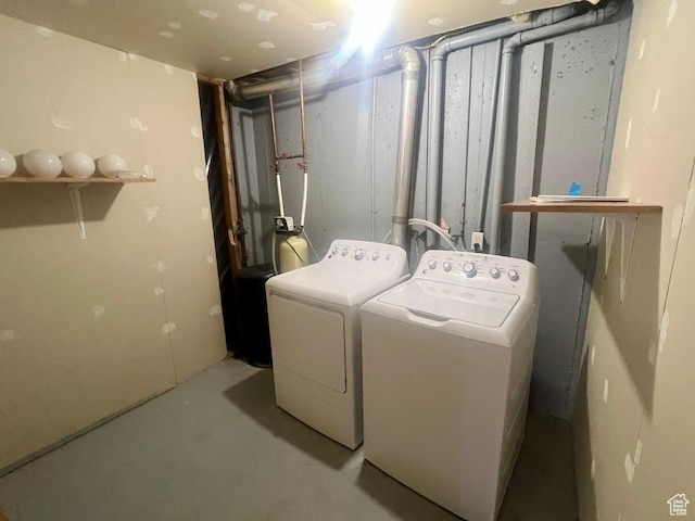 1913 N 370 W, Tooele, UT 84074 - laundry room with washer and clothes dryer