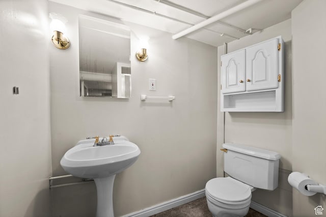 1636 S 1400 E, Salt Lake City, UT 84105 - bathroom with toilet and baseboards