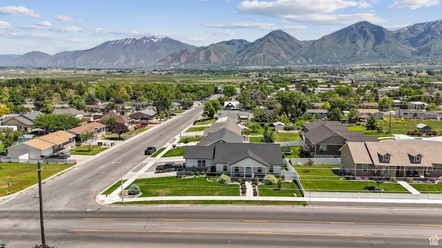 384 N 600 E, Payson, UT 84651 - aerial view of residential area featuring a mountainous background