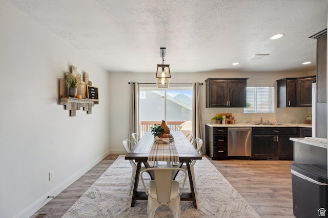384 N 600 E, Payson, UT 84651 - dining area with a textured ceiling, baseboards, recessed lighting, and light wood-style flooring