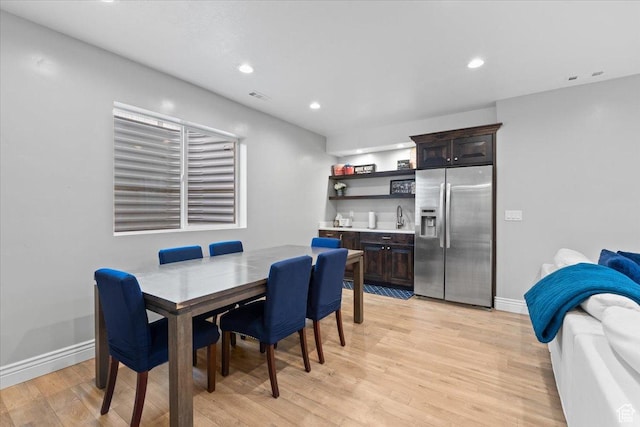 3352 N 200 W, Lehi, UT 84043 - dining area with wet bar, light wood-style floors, baseboards, and recessed lighting