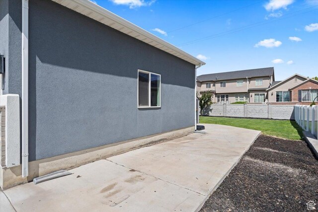 3352 N 200 W, Lehi, UT 84043 - view of patio / terrace featuring a residential view