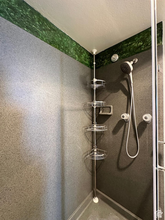 241 N Vine St W Unit 808W, Salt Lake City, UT 84103 - bathroom featuring a tile shower