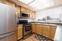 330 N 100 E, Centerfield, UT 84622 - kitchen with stainless steel appliances and light wood-type flooring