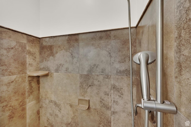 11379 S Oakmond Rd, South Jordan, UT 84009 - detailed view of tiled shower