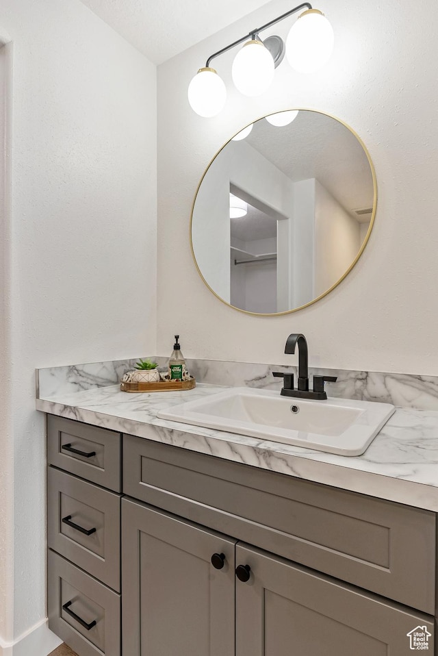 116 E Resaca Unit F3, Midvale, UT 84070 - bathroom with vanity