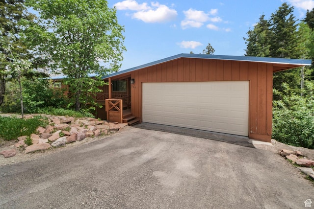 365 Parkview Dr, Summit Park, UT 84098 - view of front facade with a garage