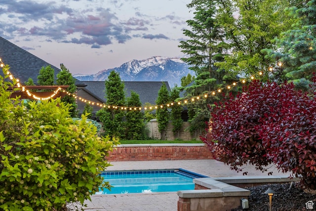 2177 W 9240 S, West Jordan, UT 84088 - view of pool featuring a mountain view and a fenced backyard