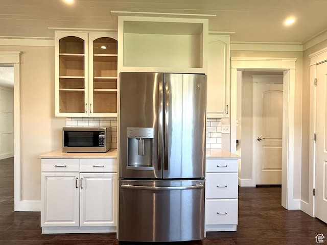 737 S 400 E, Payson, UT 84651 - kitchen featuring appliances with stainless steel finishes, ornamental molding, tasteful backsplash, light countertops, and baseboards
