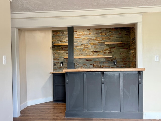 737 S 400 E, Payson, UT 84651 - indoor dry bar with wood finished floors, baseboards, and a textured ceiling
