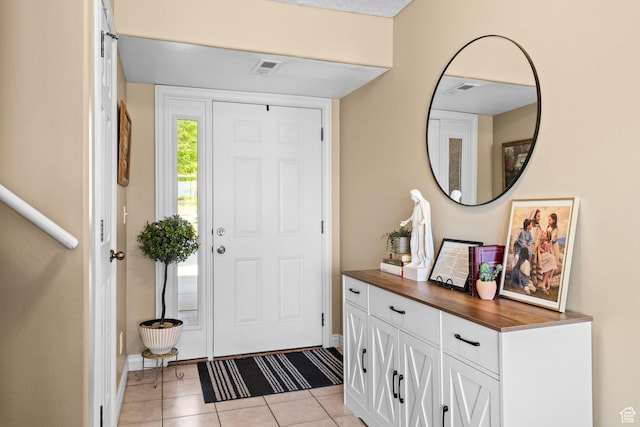 1099 W 200 S, Springville, UT 84663 - foyer entrance with light tile patterned flooring and baseboards