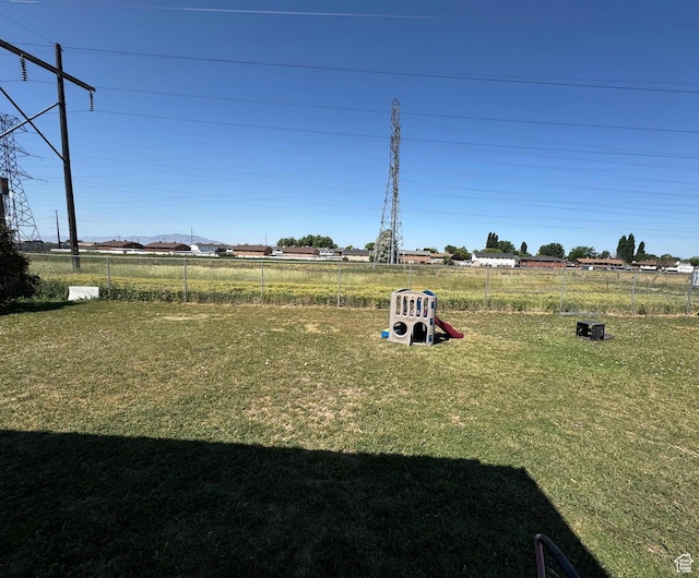 39 S 1300 W, Clearfield, UT 84015 - view of yard