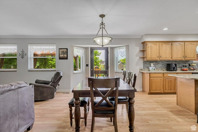 1254 W 2700 S, Syracuse, UT 84075 - dining room featuring light wood-style flooring, ornamental molding, baseboards, and recessed lighting