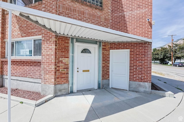 810 Canyon Rd, Ogden, UT 84404 - view of exterior entry with brick siding