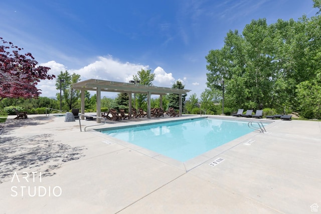 2188 E Tuscany Creek Way S, Draper, UT 84020 - community pool with a pergola and a patio area