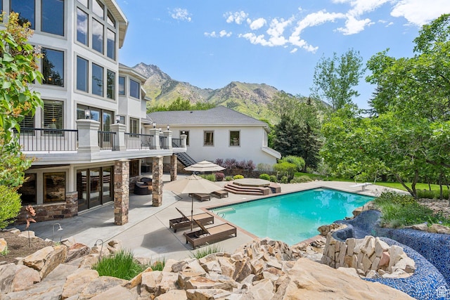 870 E Quail Hollow Cir, Alpine, UT 84004 - outdoor pool featuring a mountain view, a patio, a diving board, and french doors