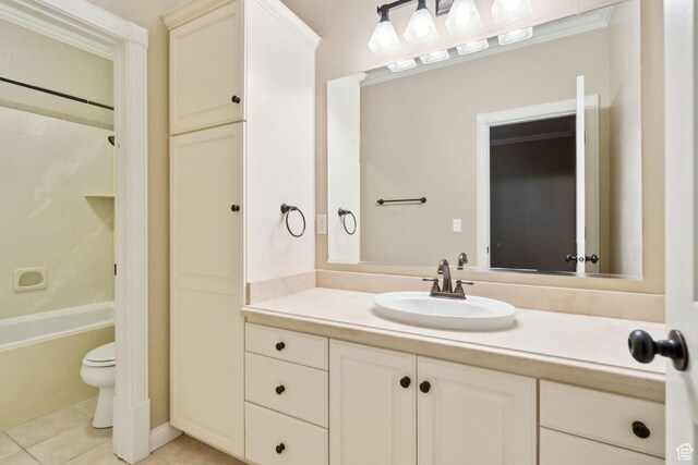 870 E Quail Hollow Cir, Alpine, UT 84004 - bathroom with vanity, toilet, tile patterned floors, and bathtub / shower combination