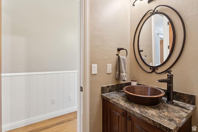 870 E Quail Hollow Cir, Alpine, UT 84004 - bathroom featuring wood finished floors and vanity