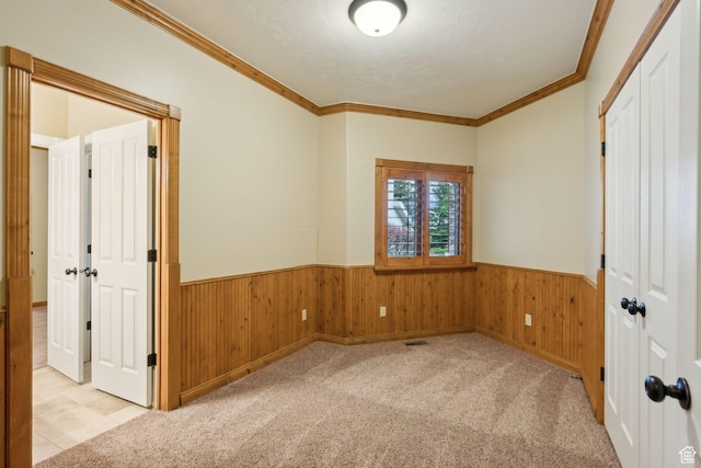 870 E Quail Hollow Cir, Alpine, UT 84004 - unfurnished room featuring crown molding, wainscoting, and wood walls